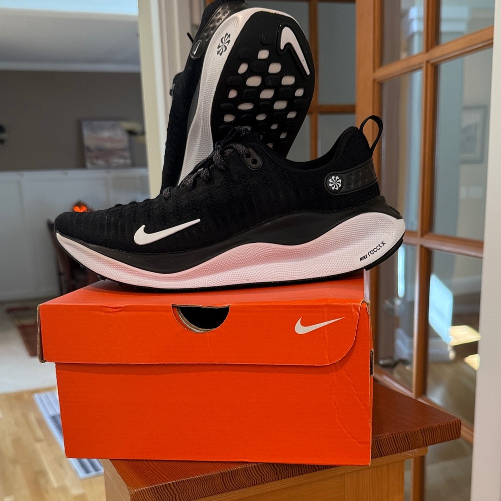 Nike Women’s Reactx Infinity Run Size 10.5